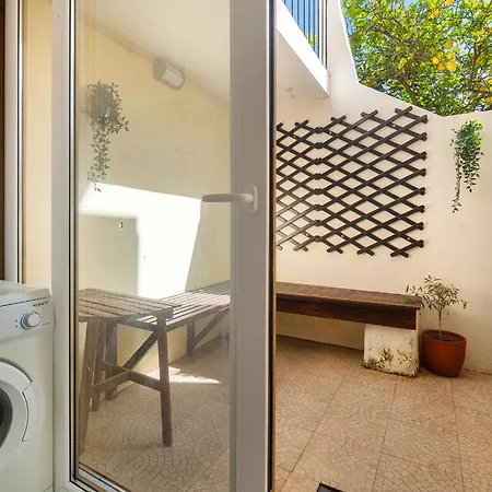 Liberty Avenue Апартаменты *