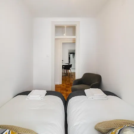 Liberty Avenue Лиссабон