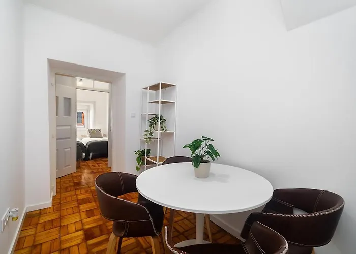 Liberty Avenue Apartment
